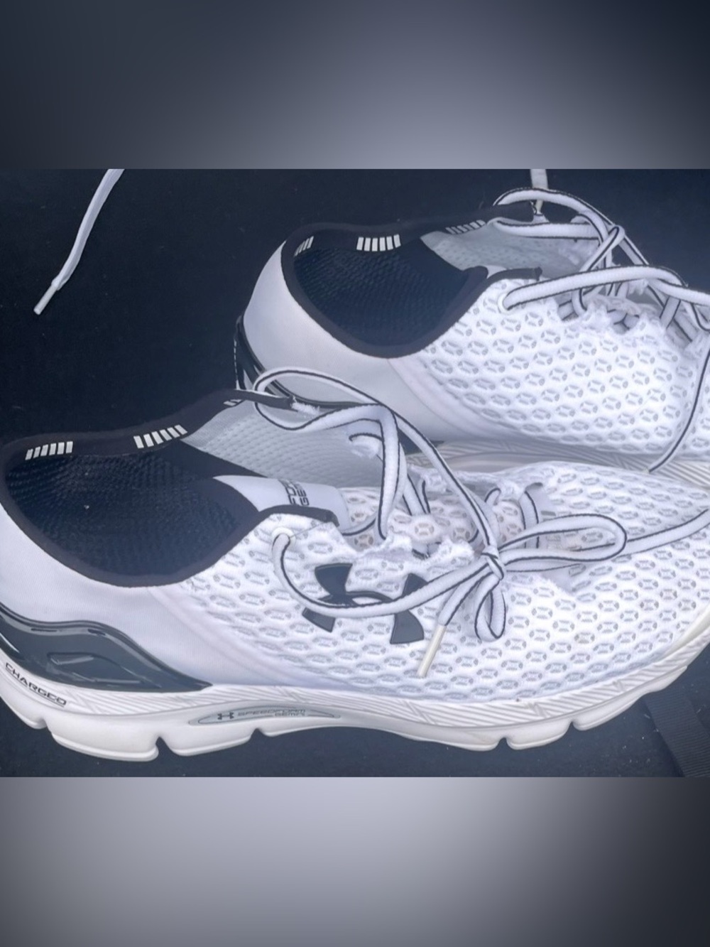 Under Armour Men’s Speedform White and Black Mesh Running Sneakers size 11